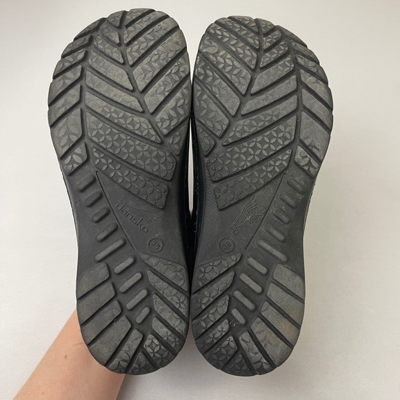 Dansko Kane Black Dog Print Clogs Size 38 Women's Slip On Comfort Shoes - Picture 9 of 9